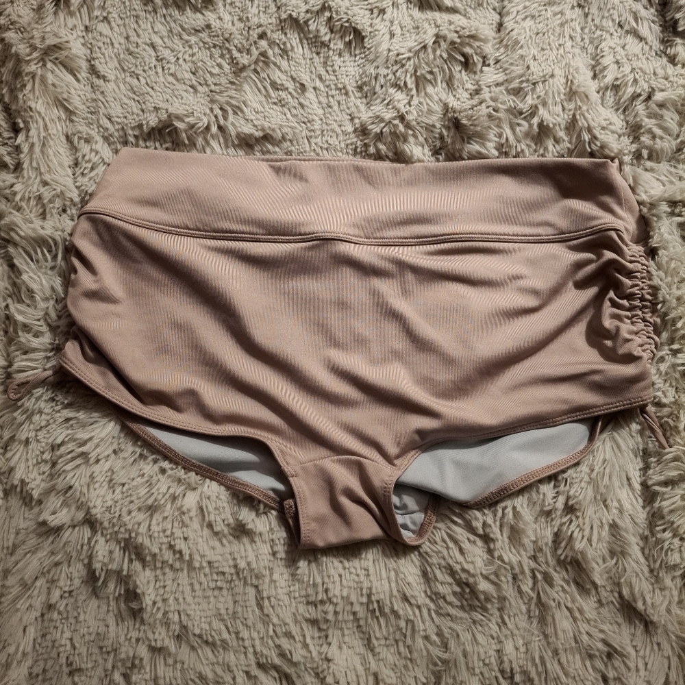 PINK Victoria's Secret Athletic Gym to Swim Shortie